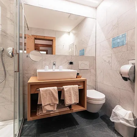 Hotel Goldene Rose 3*